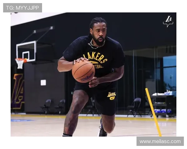 小乔丹表现出色半场7分钟高效贡献7分3板助力球队